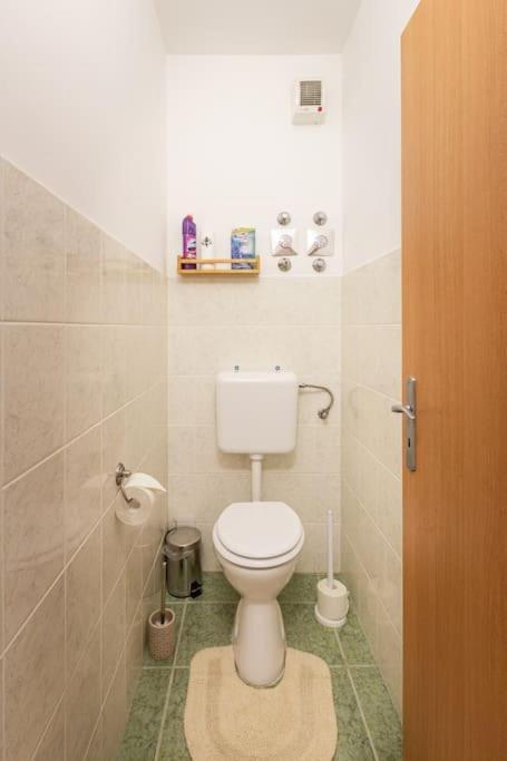 Sunny And Pet Friendly 1bedr Close To The Centre Budapest