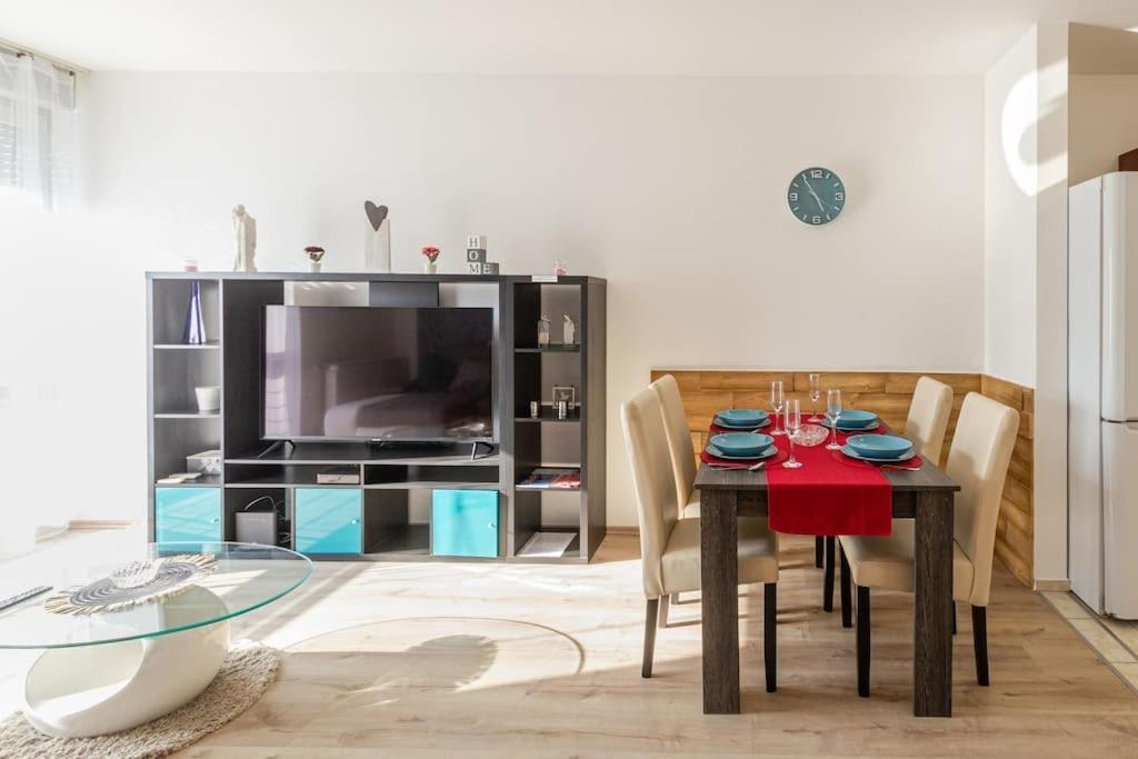 Apartment Sunny And Pet Friendly 1bedr Close To The Centre Budapest